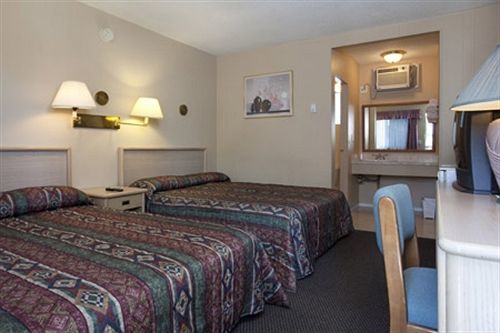 Polson Park Motel Vernon Exterior foto